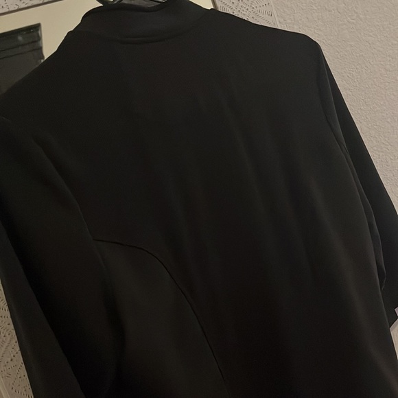 Cherokee Infinity scrub jacket - Picture 4 of 4